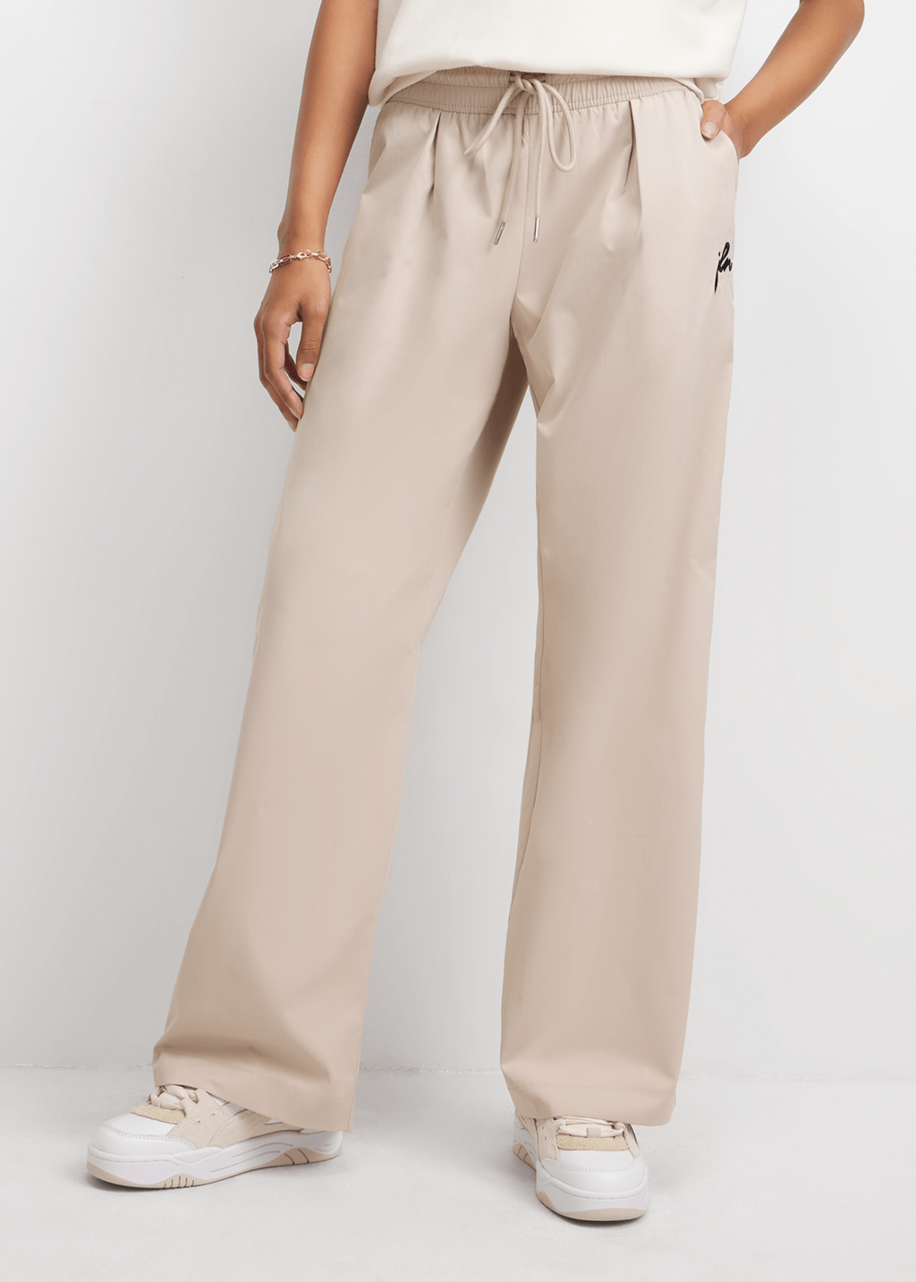 Loose Pleat Pants